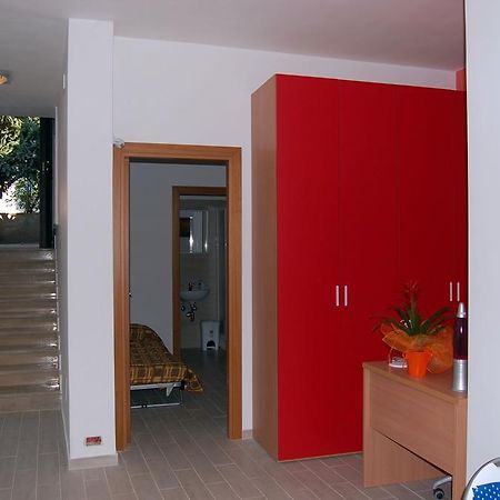 B&B Fenix Trani Exteriör bild
