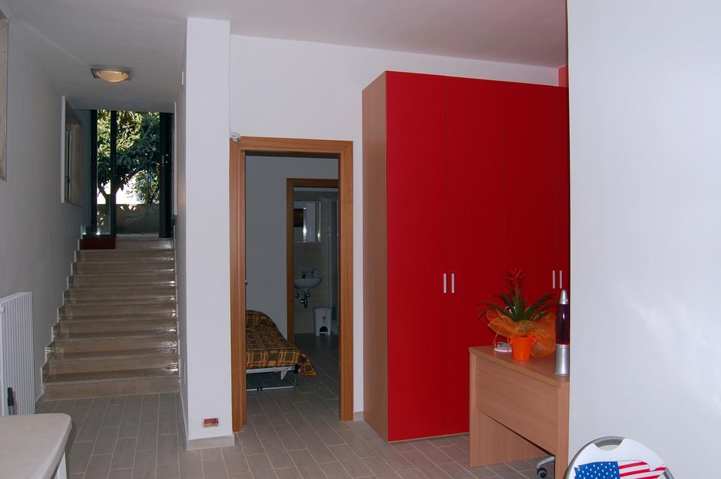 B&B Fenix Trani Exteriör bild