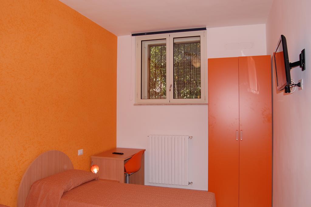 B&B Fenix Trani Rum bild
