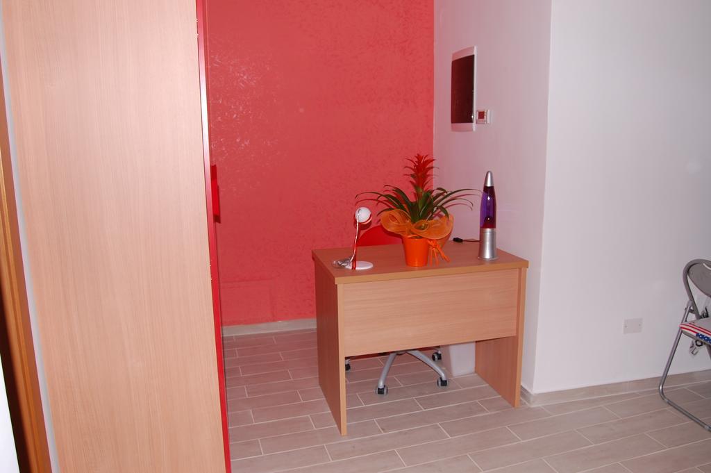 B&B Fenix Trani Exteriör bild
